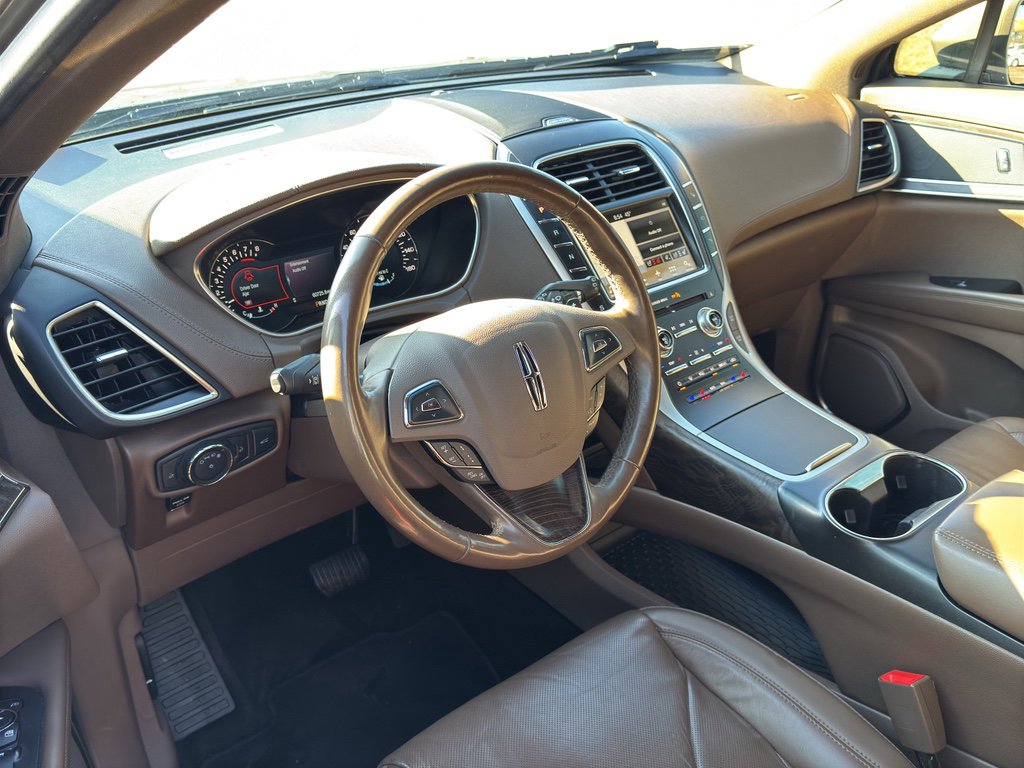 Used 2018 Lincoln MKX Reserve w/ Driver Assistance Package image 9