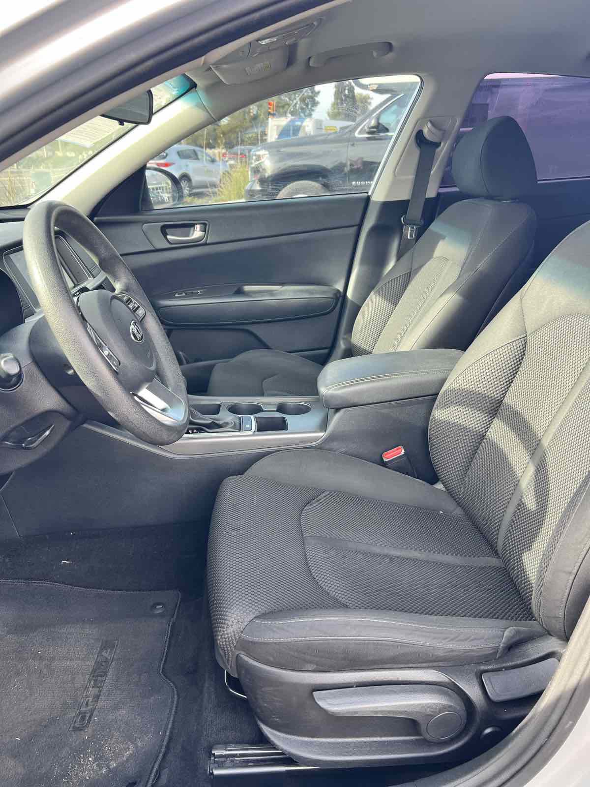 Used 2020 Kia Optima LX image 18