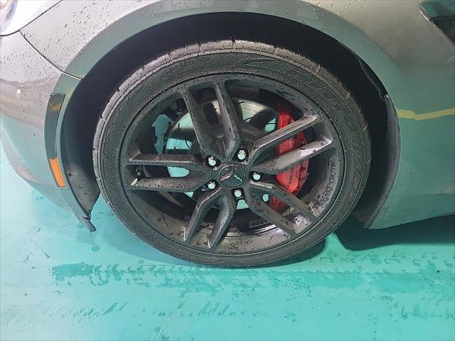 Used 2015 Chevrolet Corvette Stingray Coupe RWD image 9