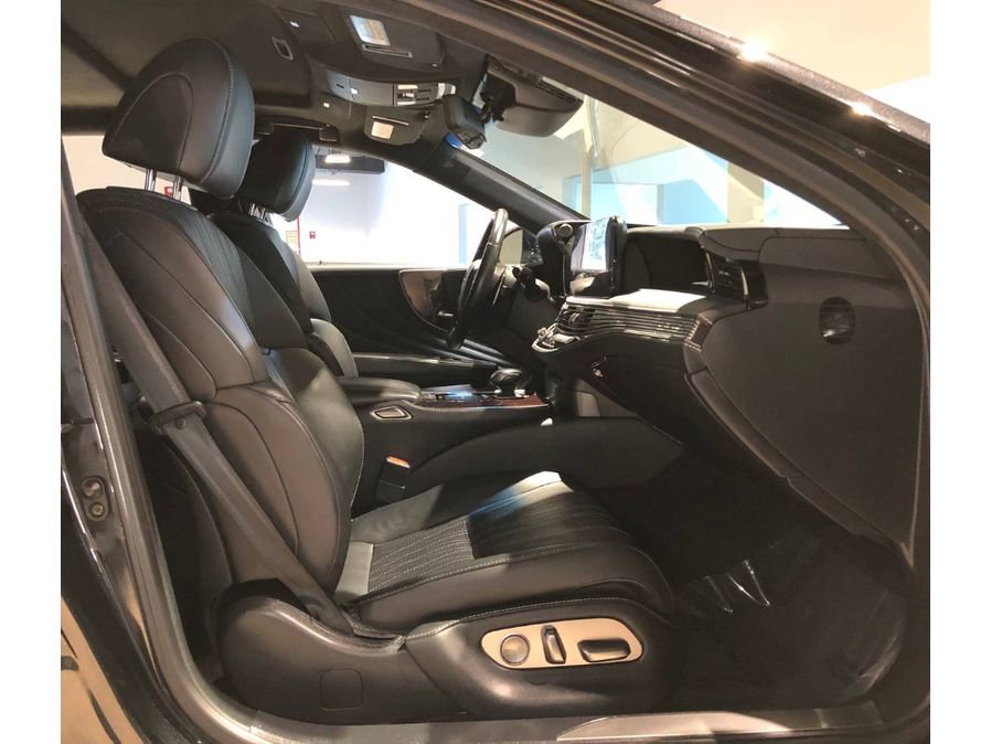 Used 2021 Lexus LS 500h image 22