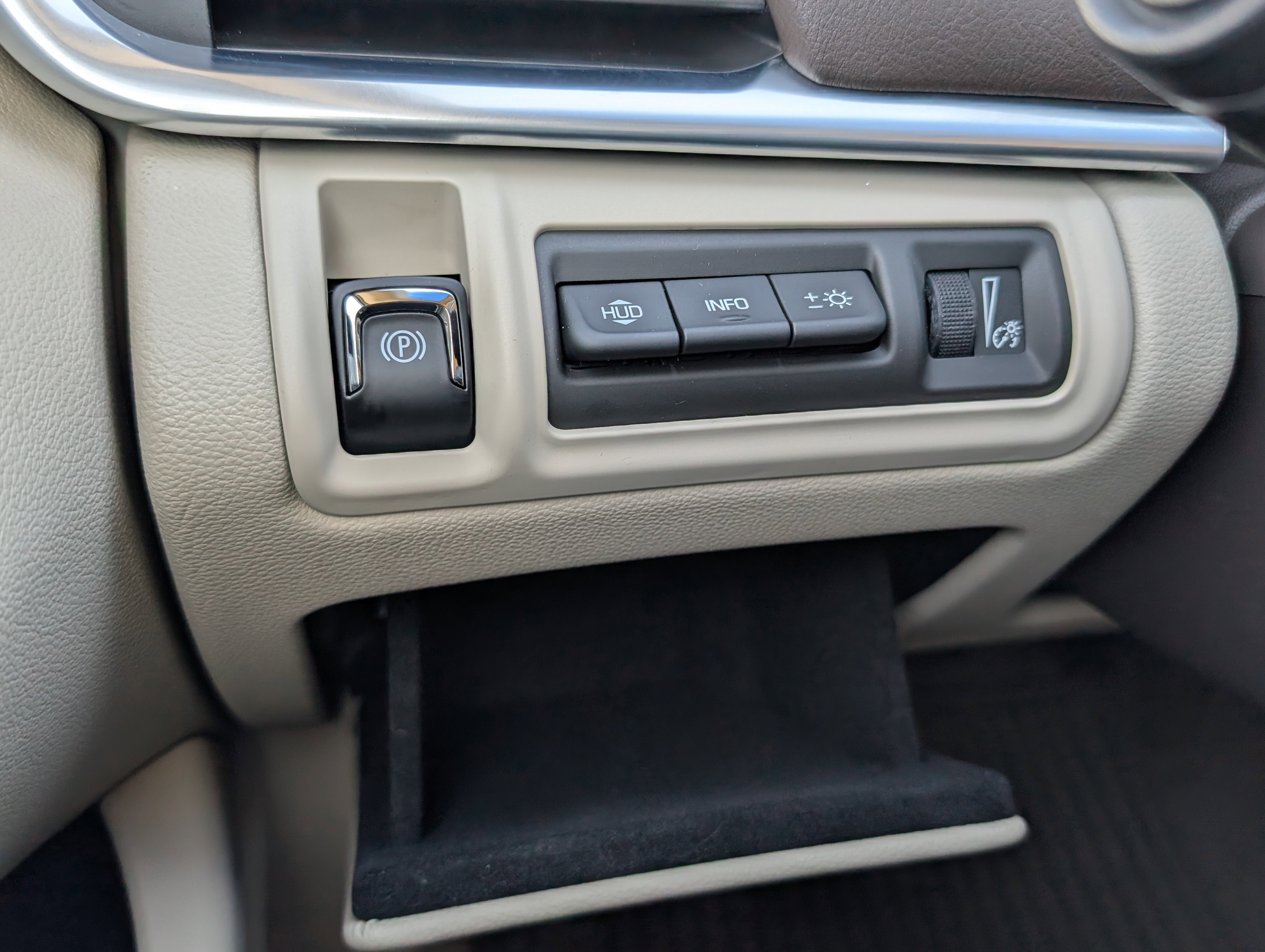 Used 2016 Cadillac XTS Premium image 25