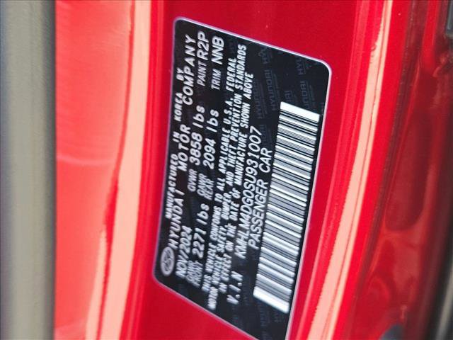 Used 2025 Hyundai Elantra Sport FWD image 30