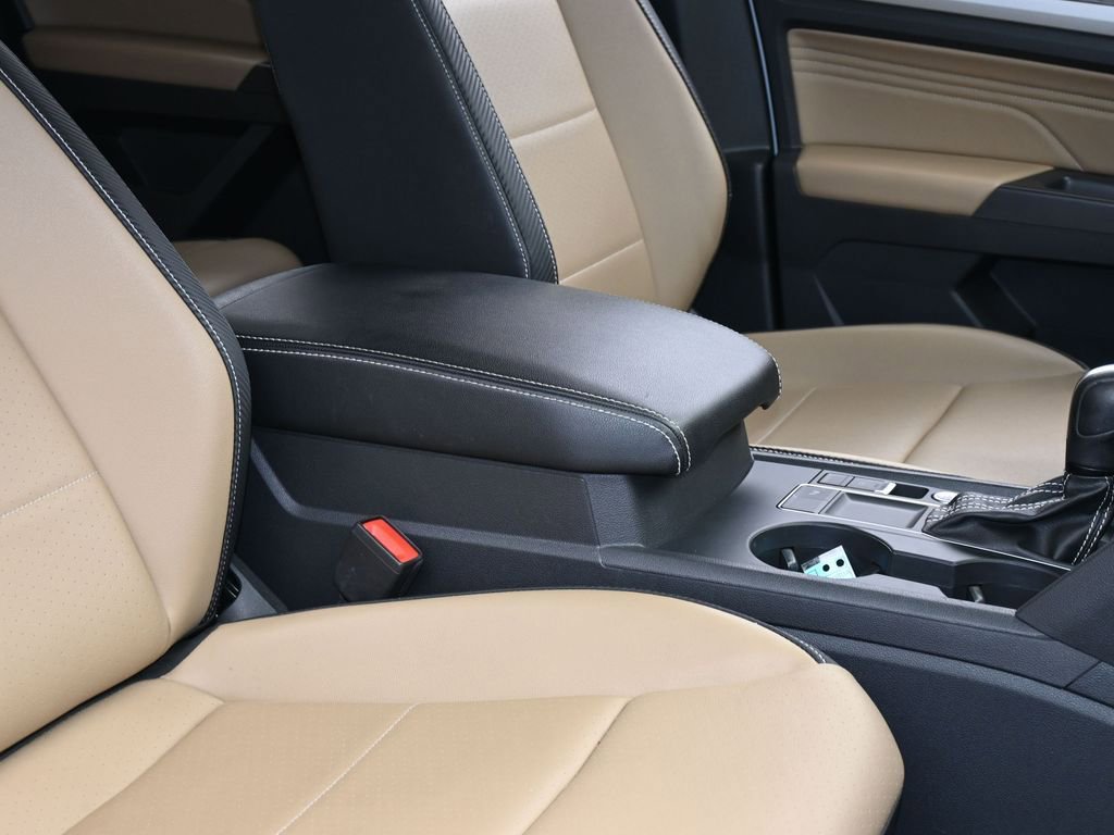 Used 2021 Volkswagen Atlas Cross Sport SE w/ Panoramic Sunroof Package image 46