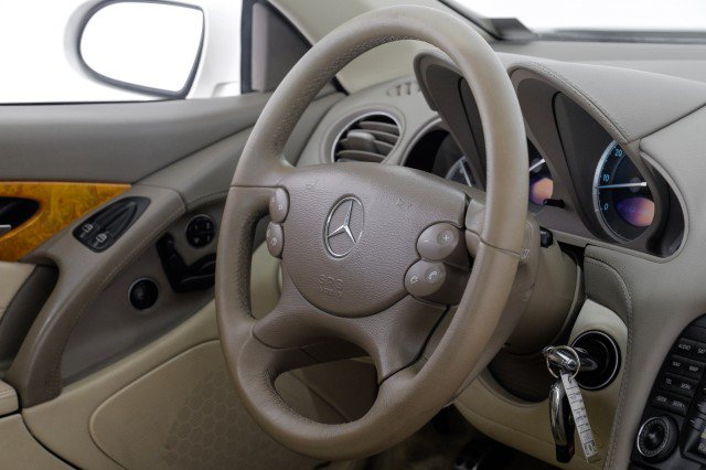Used 2008 Mercedes-Benz SL 550 image 13