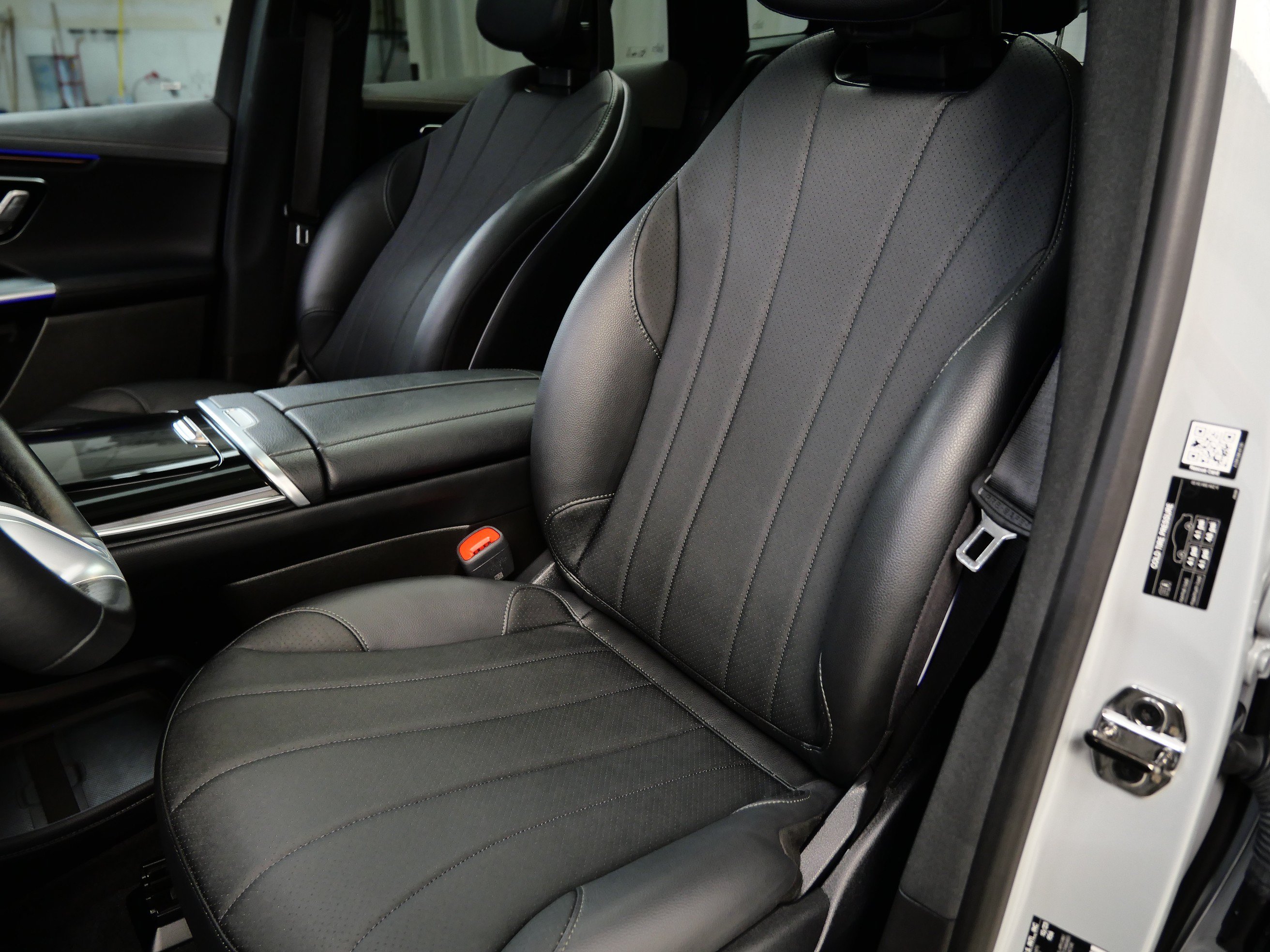 Certified 2023 Mercedes-Benz EQE 350+ 4MATIC SUV w/ AMG Line Exterior Package image 3