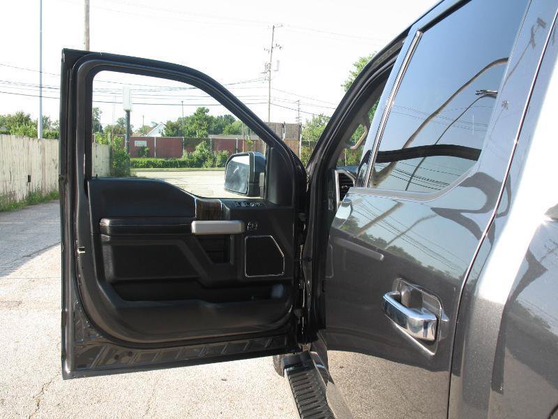 Used 2019 Ford F150 Lariat w/ Equipment Group 502A Luxury AWD/4WD image 14