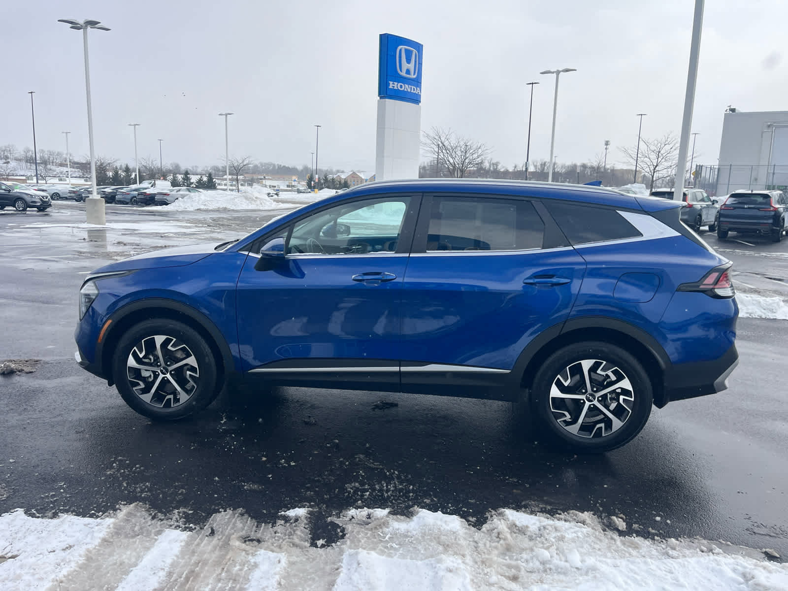 Used 2024 Kia Sportage EX image 10