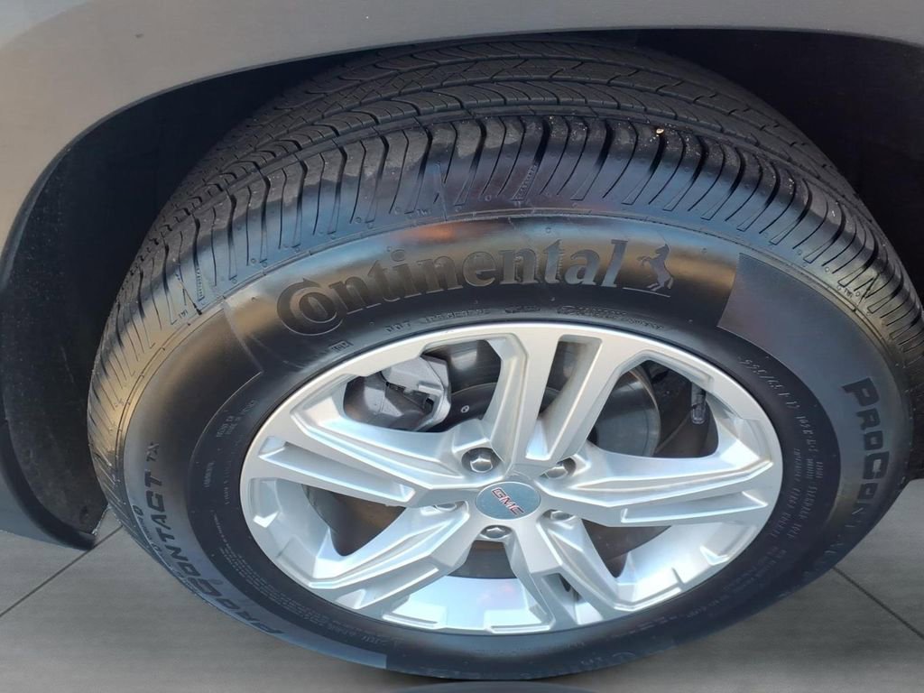 Used 2024 GMC Terrain SLE image 9