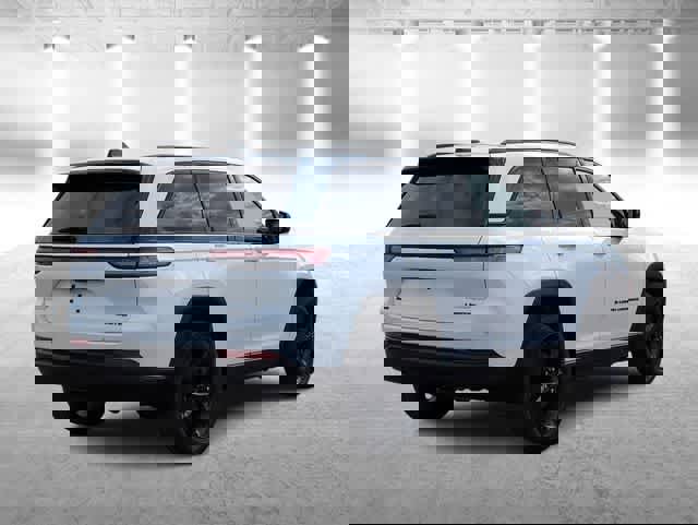 Used 2023 Jeep Grand Cherokee Limited w/ Black Appearance Package image 8