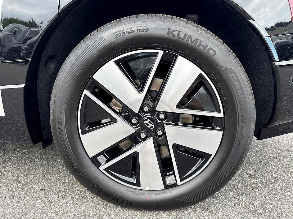 New 2026 Hyundai Ioniq 9 SEL image 5