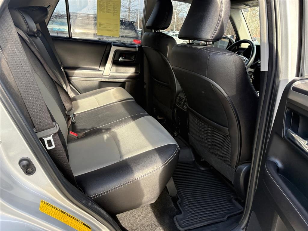 Used 2018 Toyota 4Runner SR5 Premium image 19