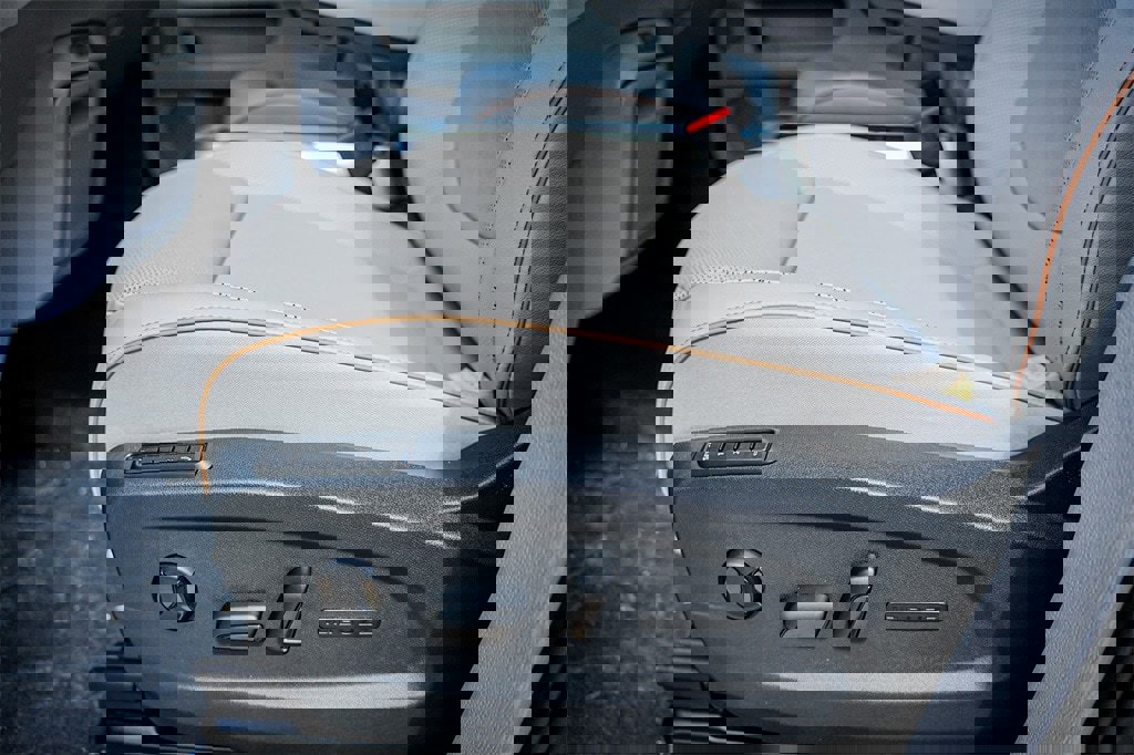 New 2025 Volkswagen ID. Buzz Pro S Plus image 22