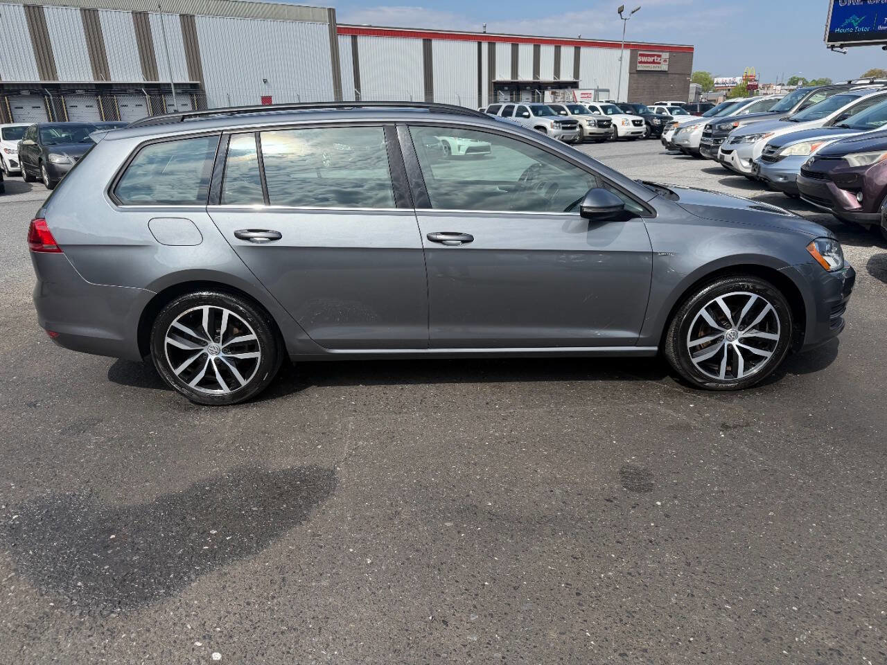 Used 2016 Volkswagen Golf Limited Edition FWD image 7