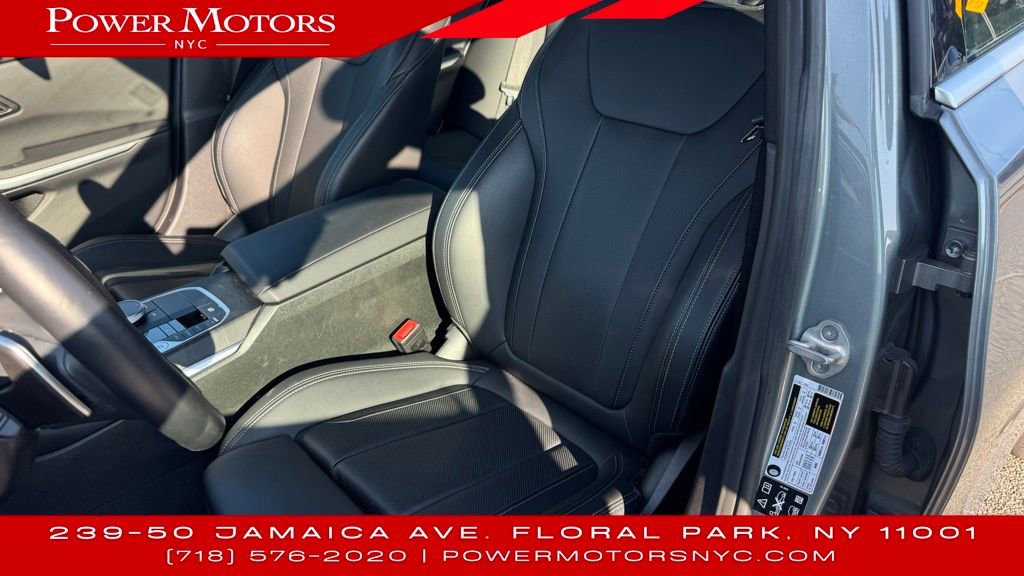 Used 2024 BMW 330i xDrive Sedan w/ Convenience Package image 30