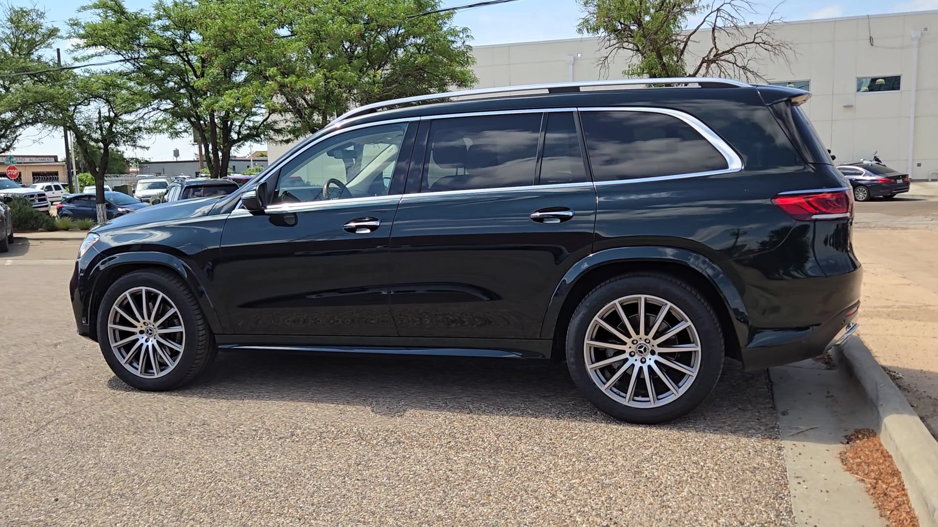 Used 2022 Mercedes-Benz GLS 450 4MATIC image 6