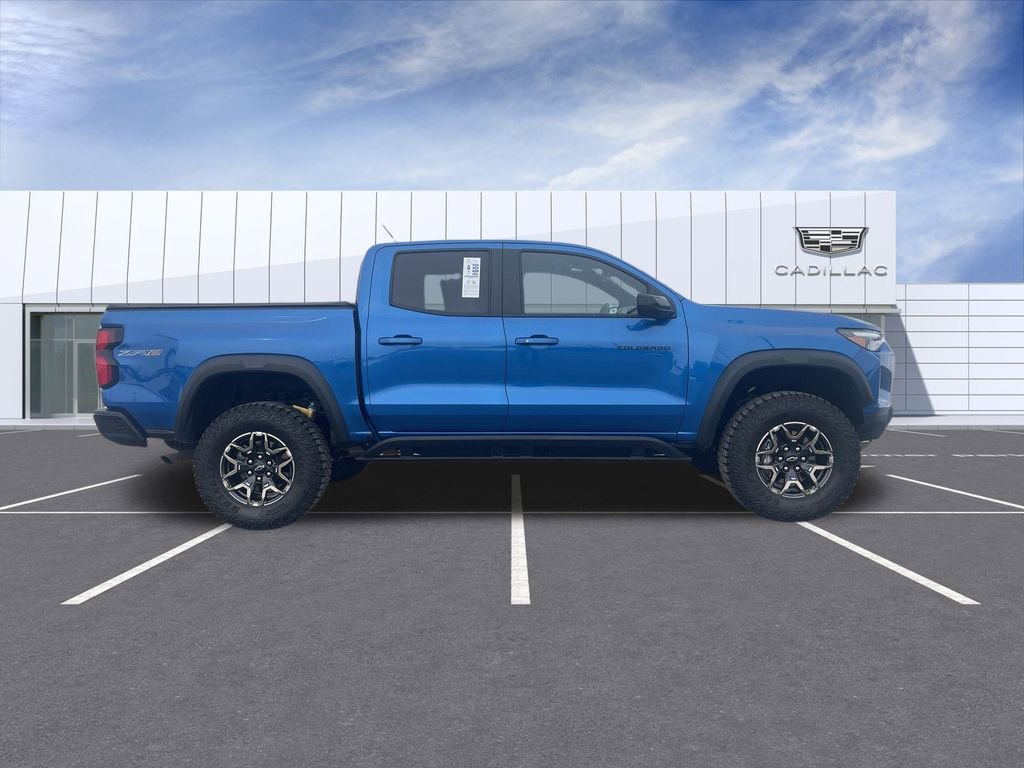 Used 2024 Chevrolet Colorado ZR2 w/ ZR2 Convenience Package III image 9