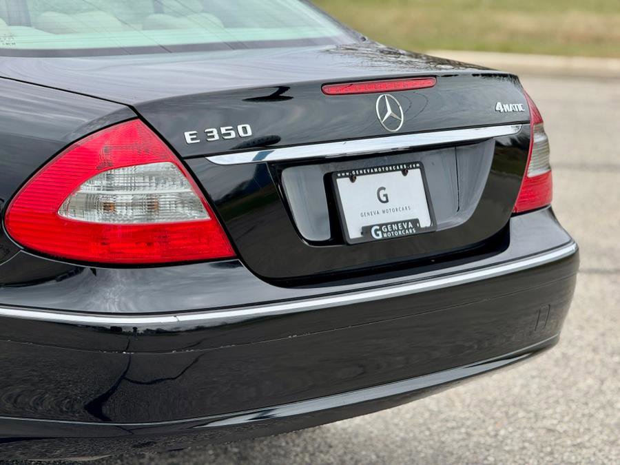 Used 2009 Mercedes-Benz E 350 4MATIC Sedan image 19