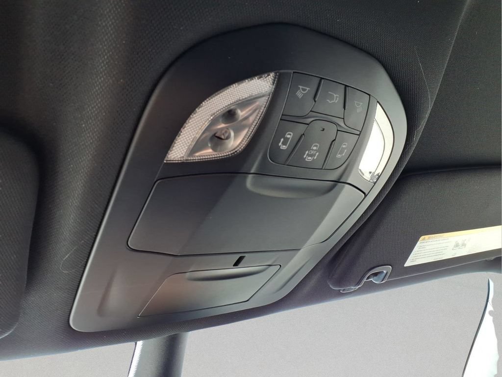 New 2026 Chrysler Pacifica Select w/ S Appearance Package FWD image 28