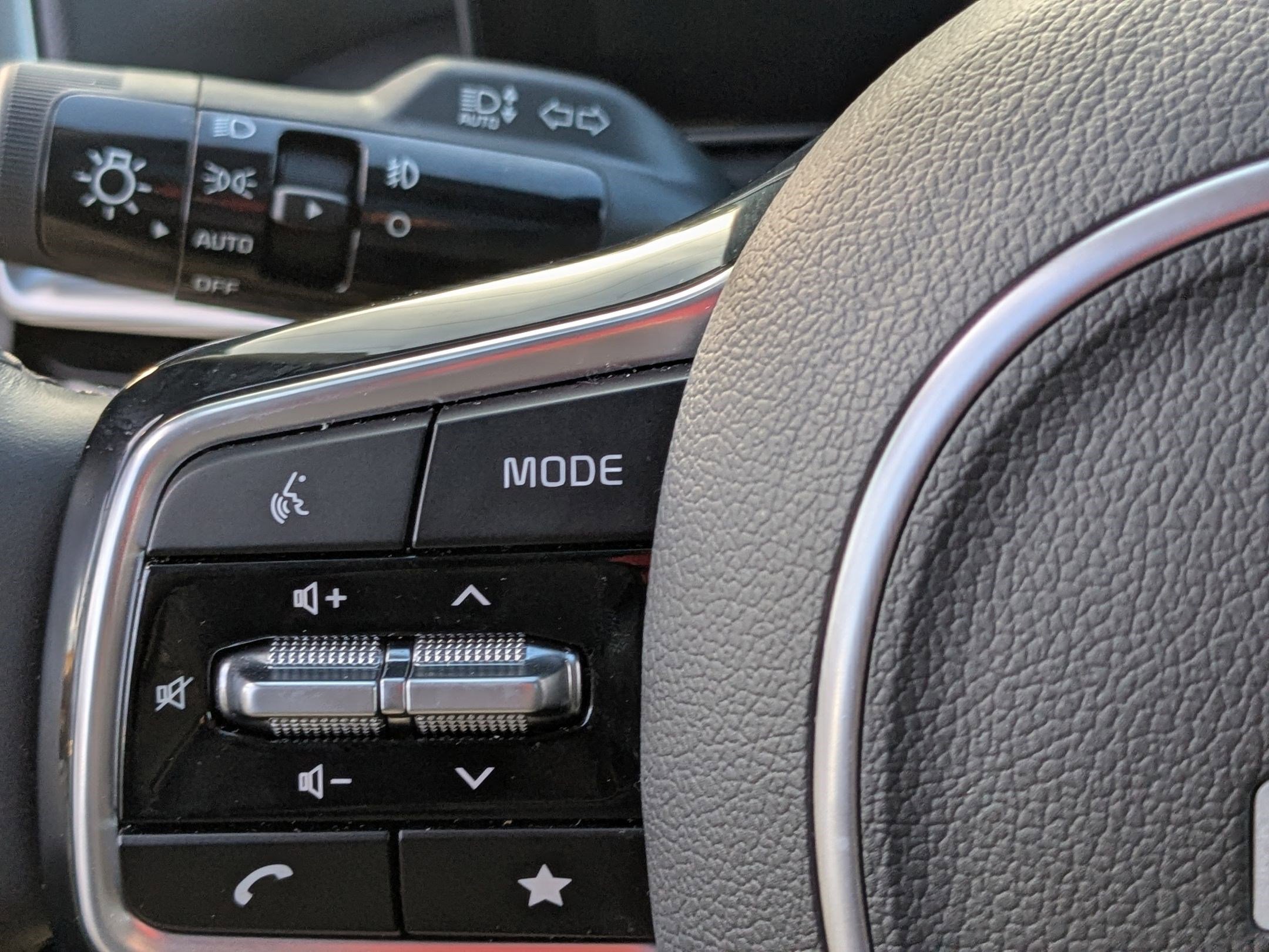 New 2025 Kia Sorento EX w/ Panoramic Sunroof Package image 12