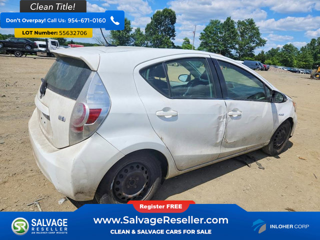 Used 2013 Toyota Prius C Three FWD image 4