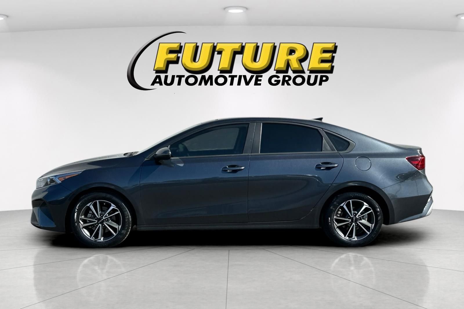 Used 2023 Kia Forte LXS w/ LXS Technology Package image 7