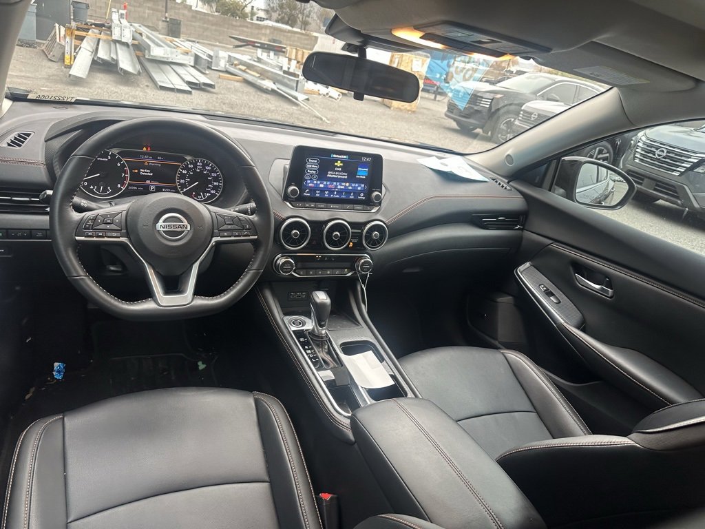 Used 2022 Nissan Sentra SR w/ SR Premium Package image 12