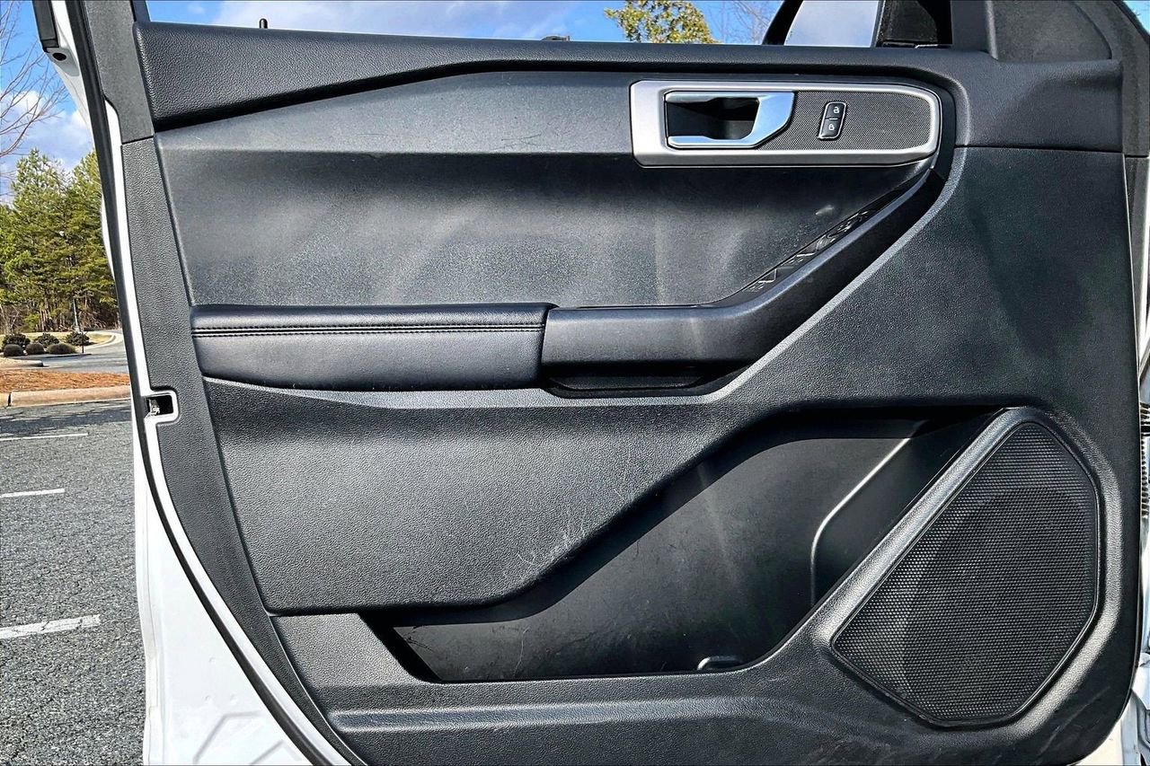 Used 2021 Ford Explorer 4WD w/ Class III Trailer Tow Package image 26