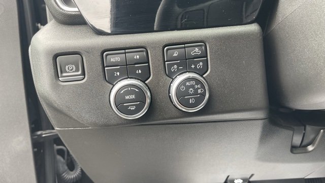 Used 2024 GMC Sierra 2500 SLT w/ SLT Premium Package image 14
