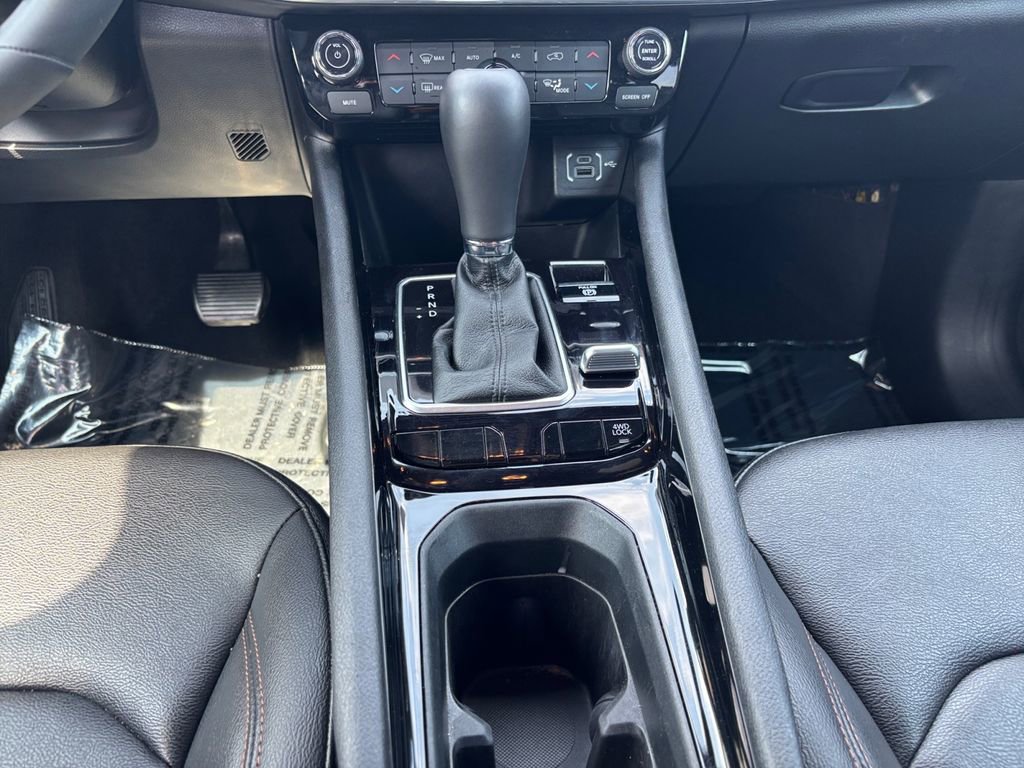 Used 2024 Jeep Compass Limited image 31