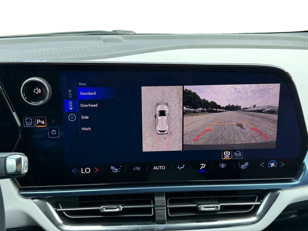 New 2026 Chevrolet Equinox EV LT FWD image 15