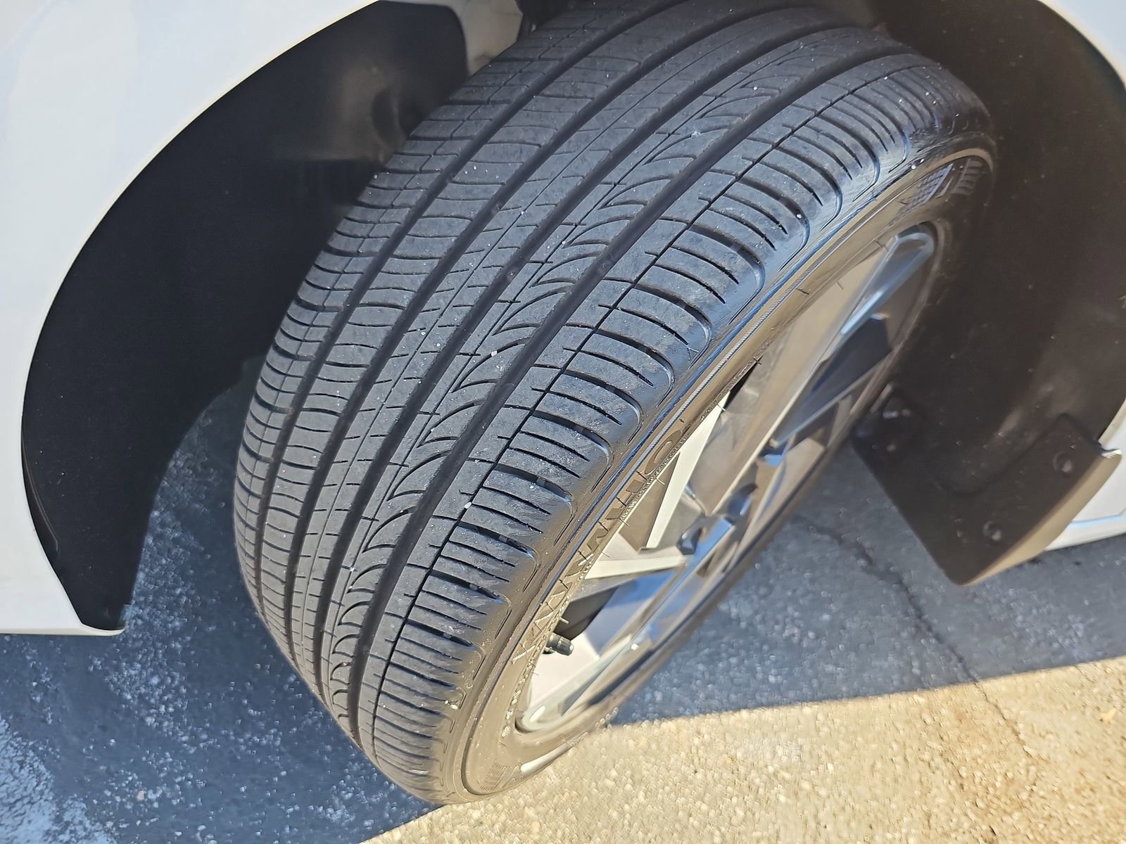 Certified 2025 Hyundai Elantra Sport image 36