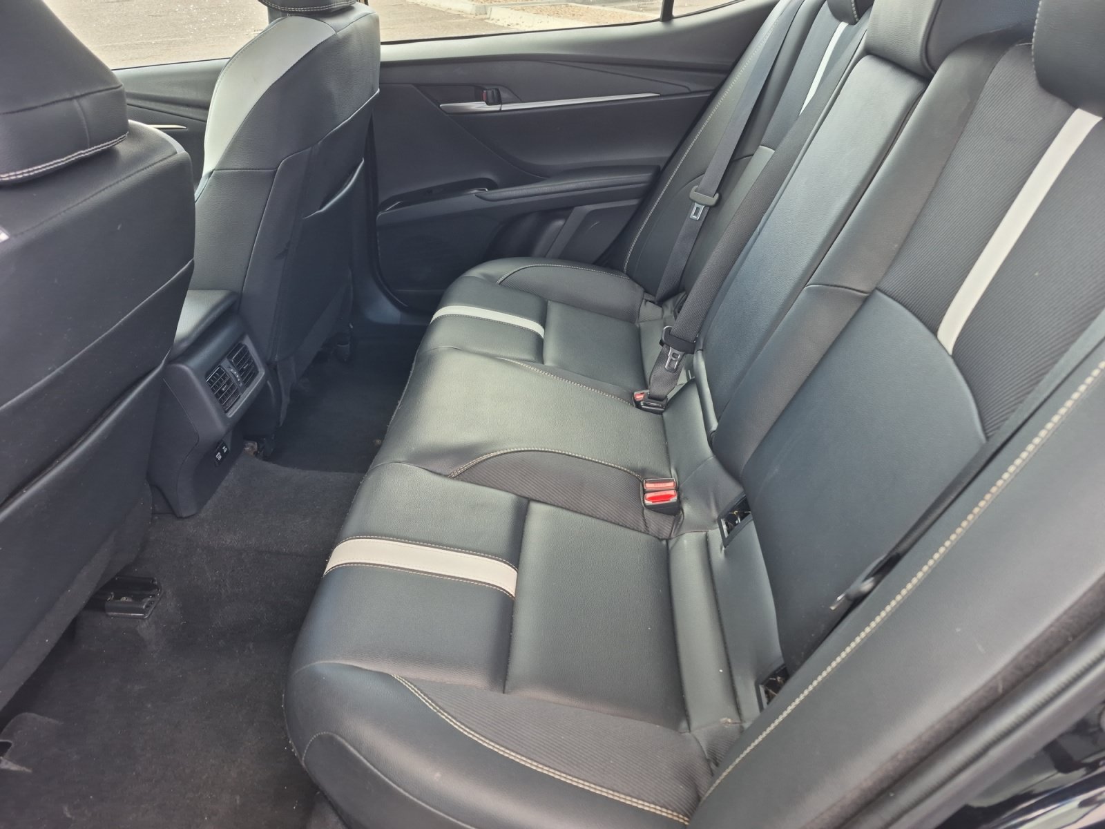 Used 2025 Toyota Camry SE FWD image 17