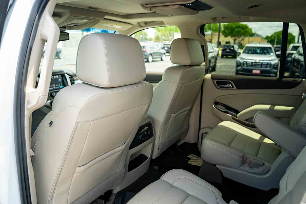 Certified 2019 GMC Yukon Denali w/ Open Road Package AWD/4WD image 23