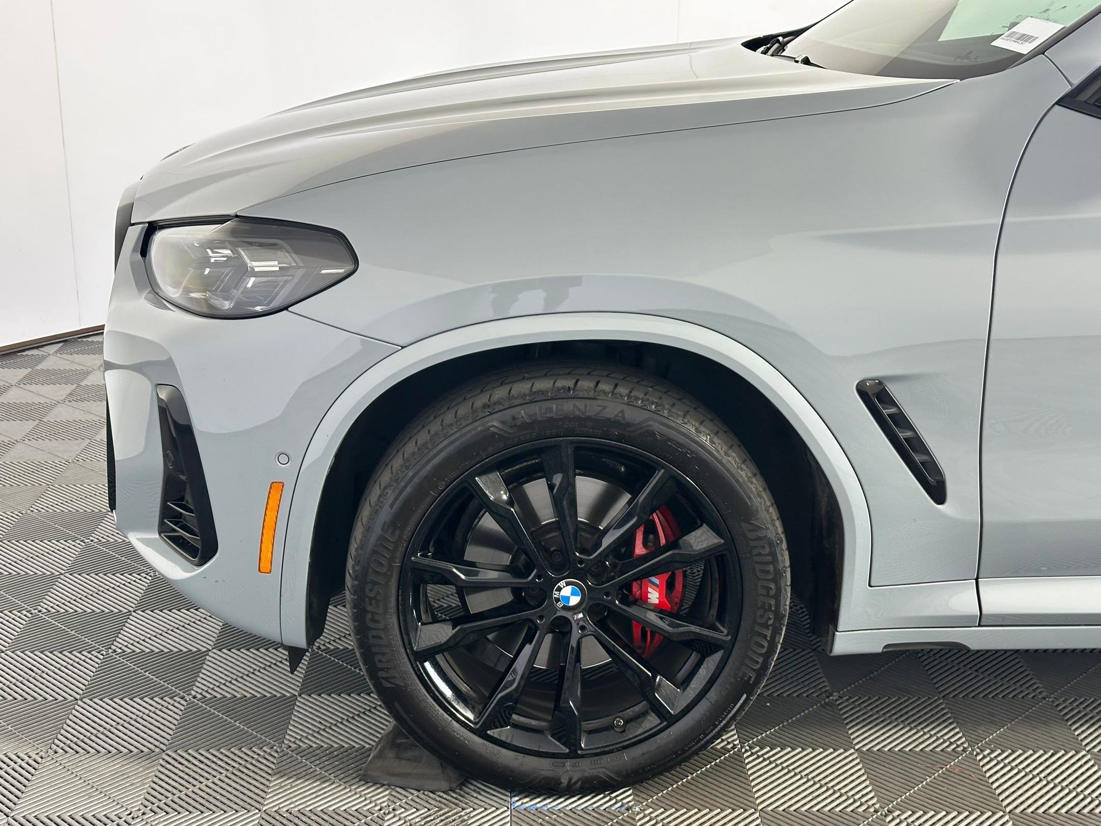 Certified 2023 BMW X4 xDrive30i w/ M Sport Package image 9