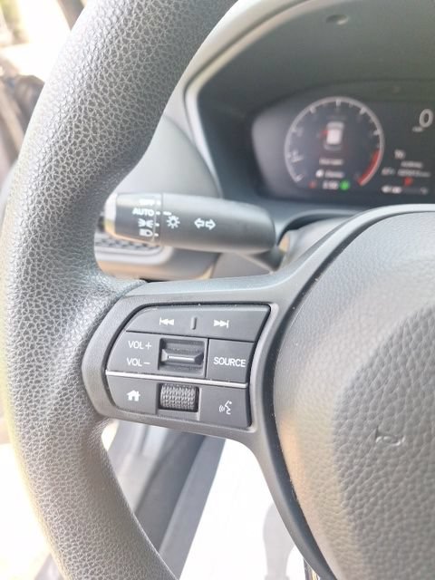 Used 2023 Honda HR-V LX image 12