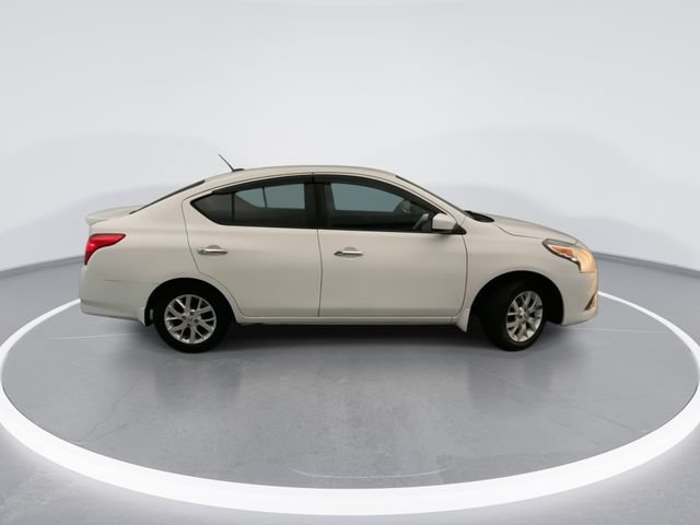 Used 2017 Nissan Versa SV w/ SV Special Edition Package FWD image 7