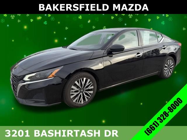 Used 2024 Nissan Altima 2.5 SV