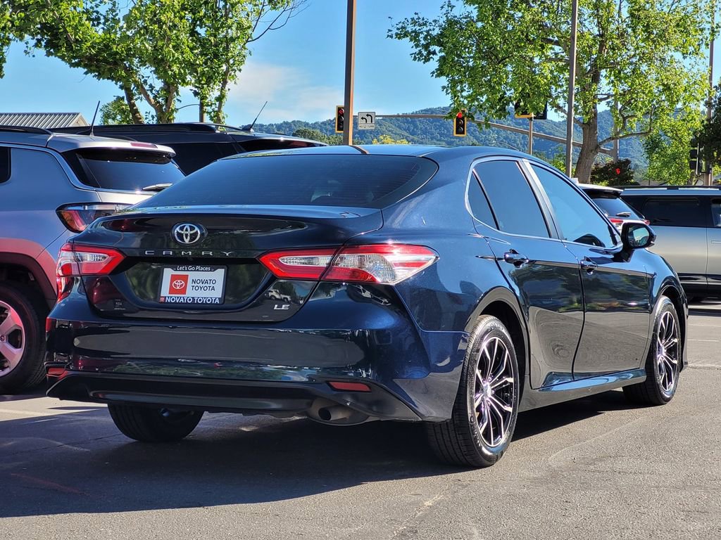 Used 2018 Toyota Camry LE FWD image 5