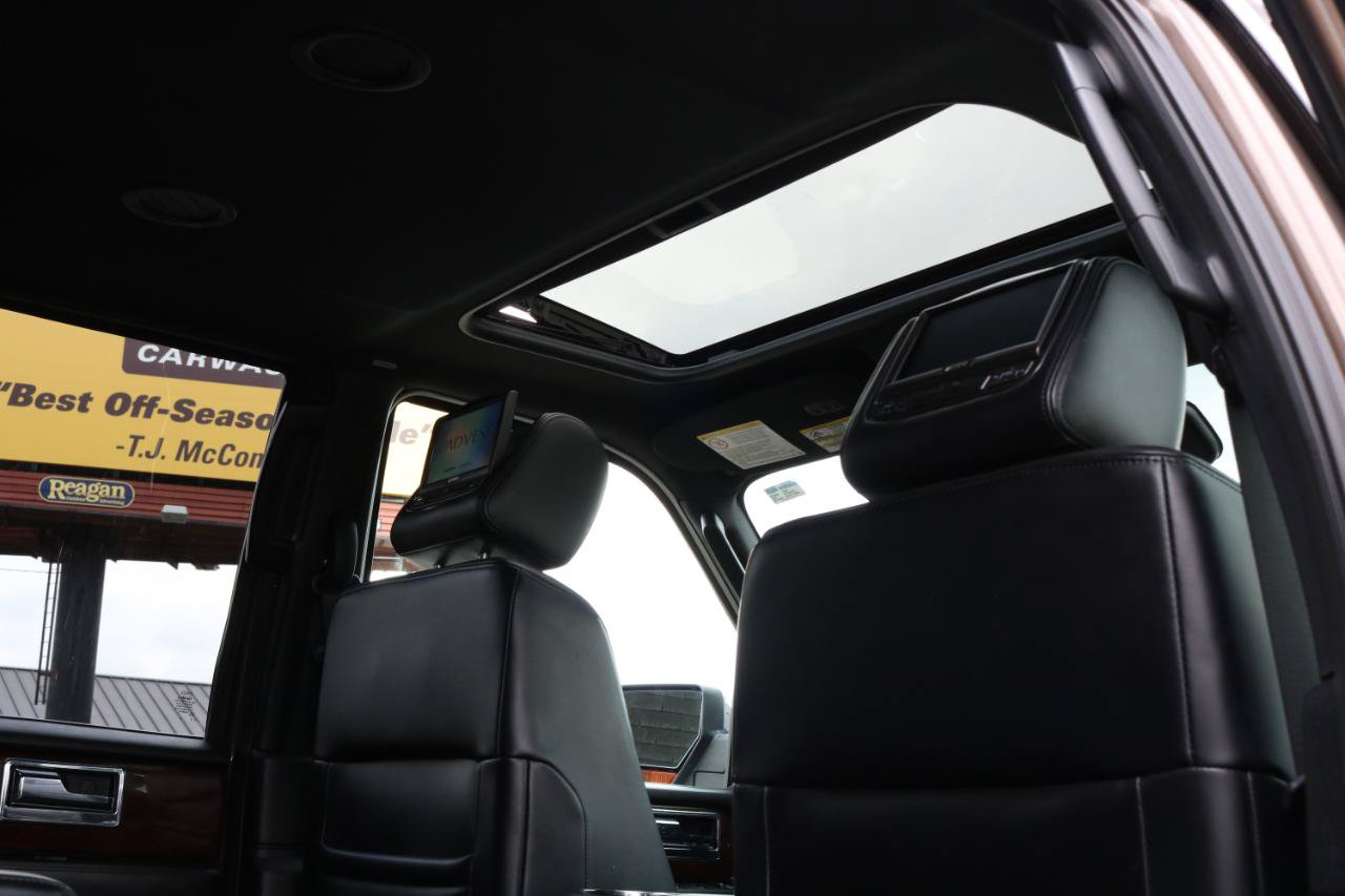 Used 2017 Lincoln Navigator Select AWD/4WD image 47