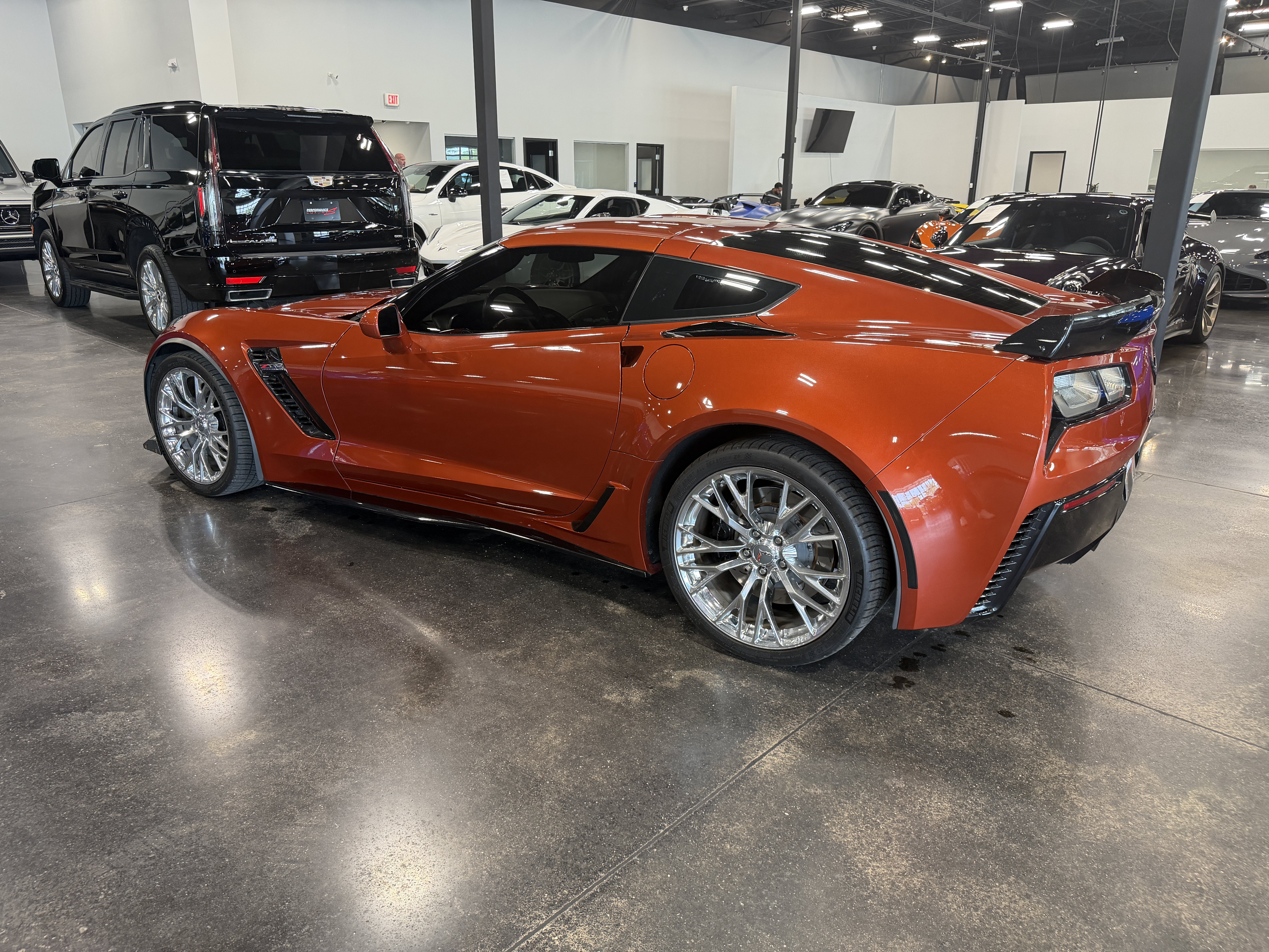 Used 2016 Chevrolet Corvette Z06 w/ 3LZ Preferred Equipment Group RWD image 5