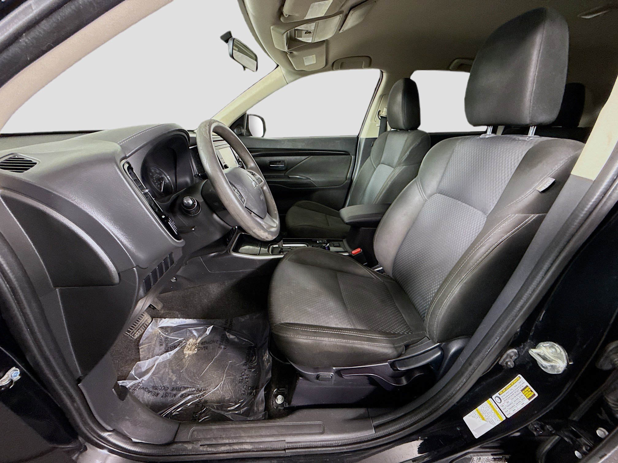 Used 2020 Mitsubishi Outlander ES image 21