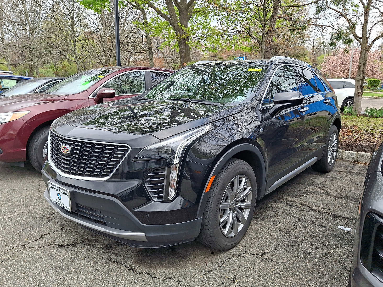 Used 2023 Cadillac XT4 Premium Luxury w/ Cold Weather Package AWD/4WD image 3