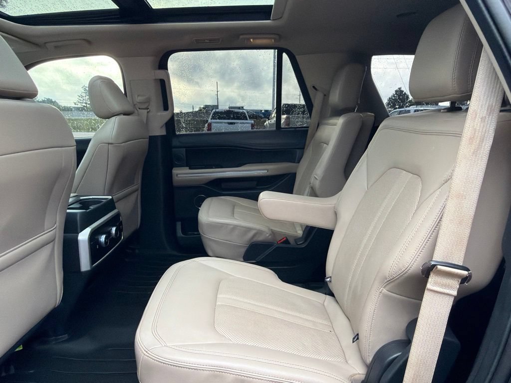 Used 2023 Ford Expedition Limited AWD/4WD image 17