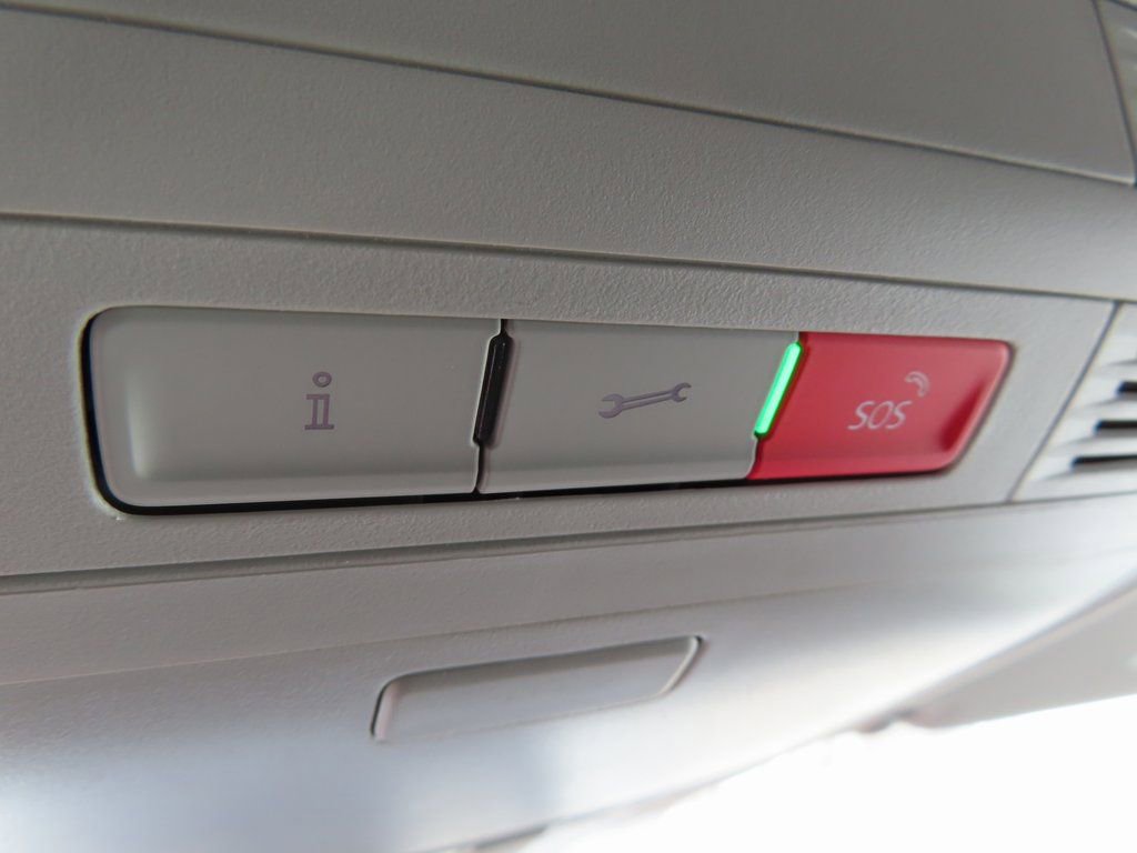 New 2026 Volkswagen Taos SE image 14