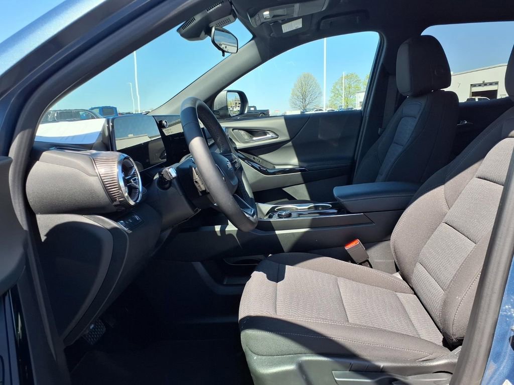 Used 2026 Chevrolet Equinox LT FWD image 23