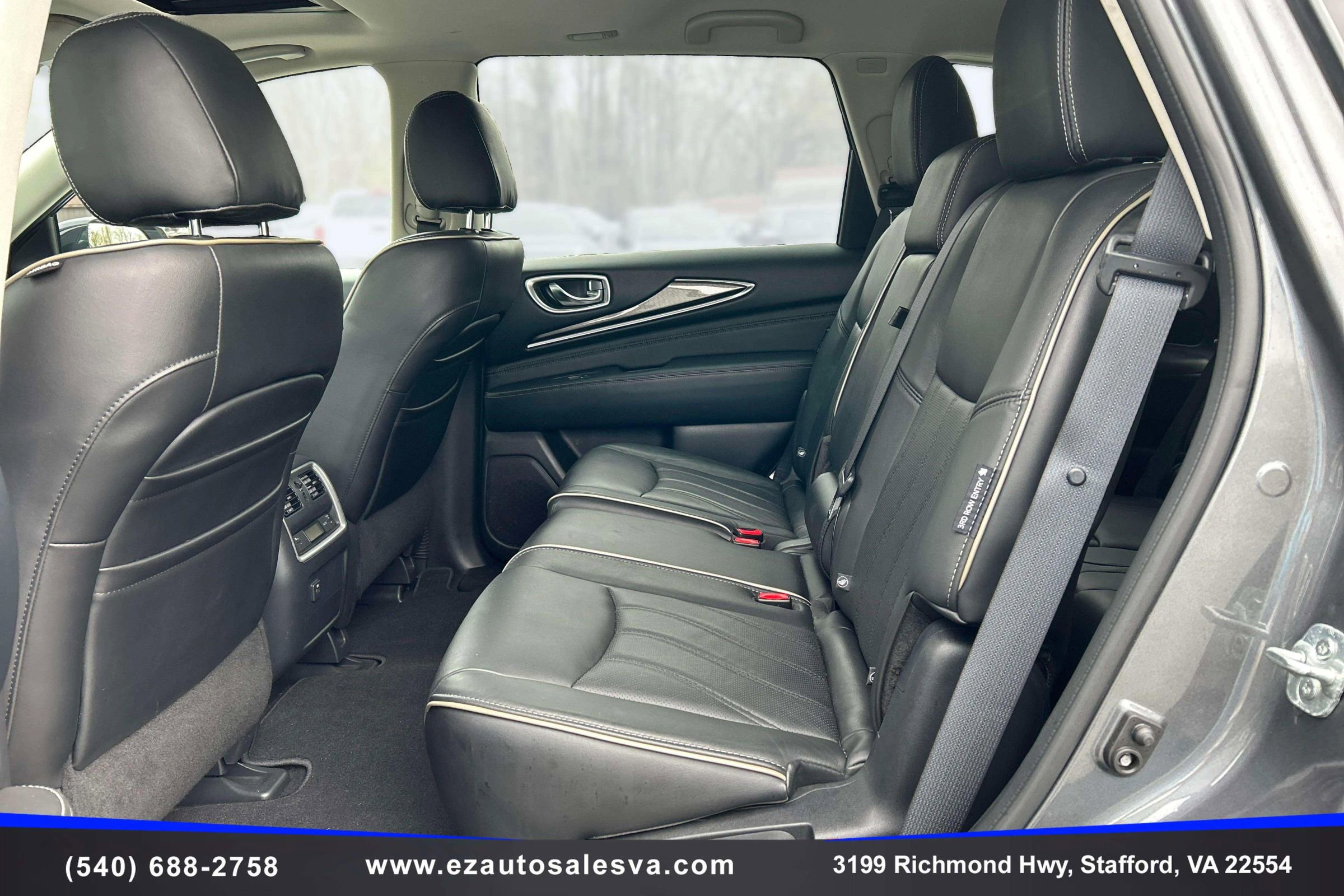 Used 2019 INFINITI QX60 Luxe w/ Essential Package image 15