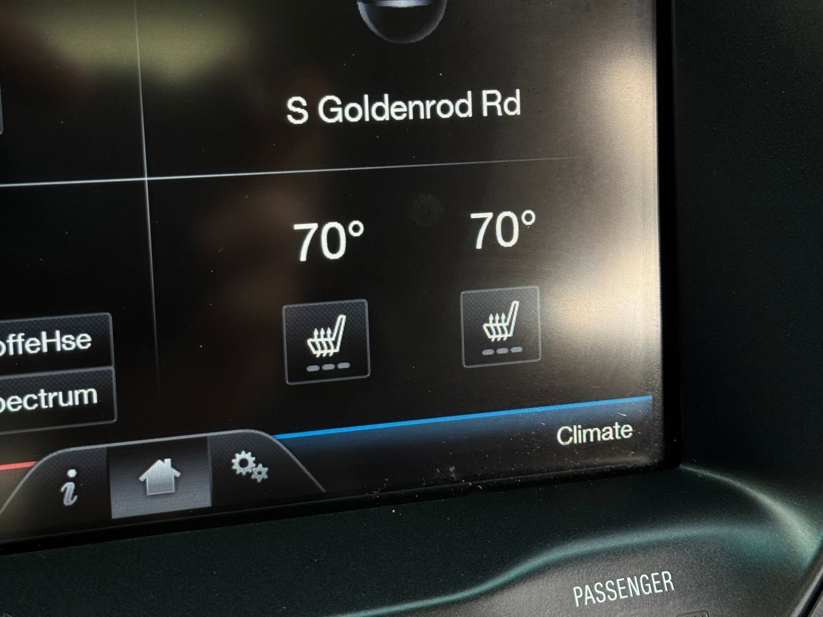 Used 2015 Ford Explorer XLT w/ Equipment Group 202A image 33