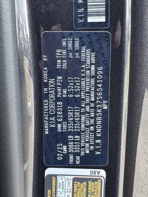 Certified 2025 Kia Carnival LX image 15