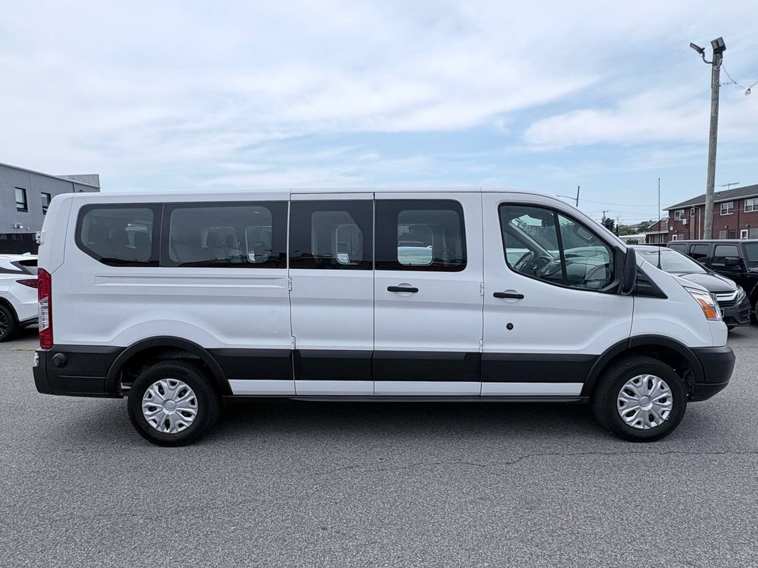 Used 2019 Ford Transit 350 XLT RWD image 5
