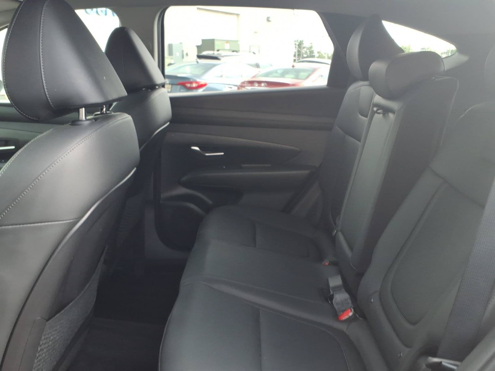 Certified 2025 Hyundai Tucson SEL AWD/4WD image 16